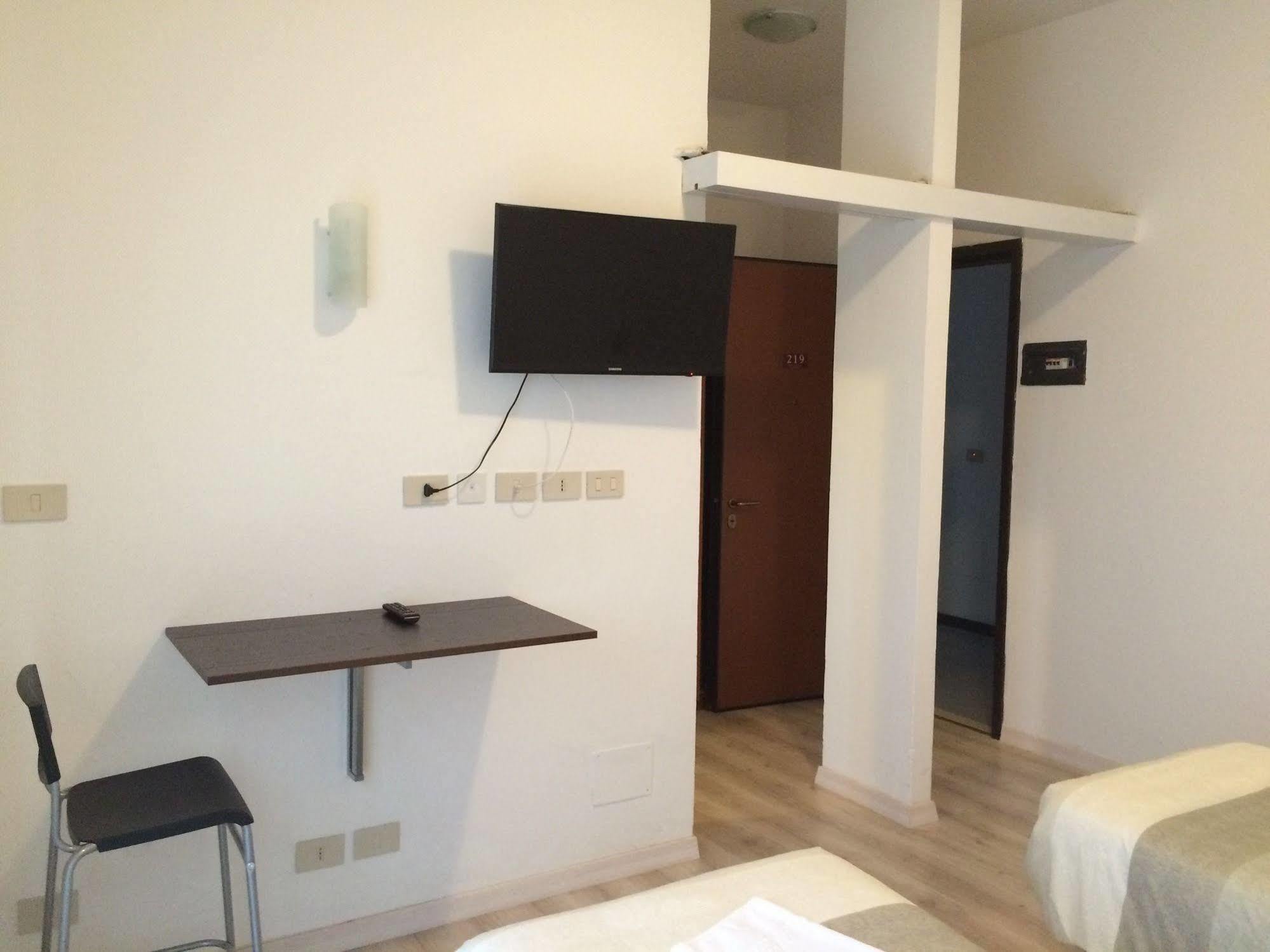 Residence Europa Piacenza Exterior photo